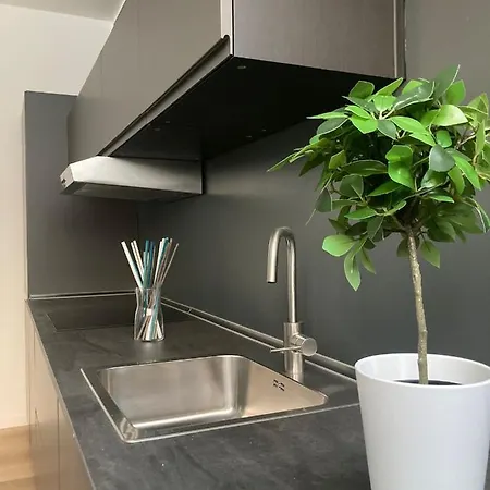 Fiera Life 1 Apartment *